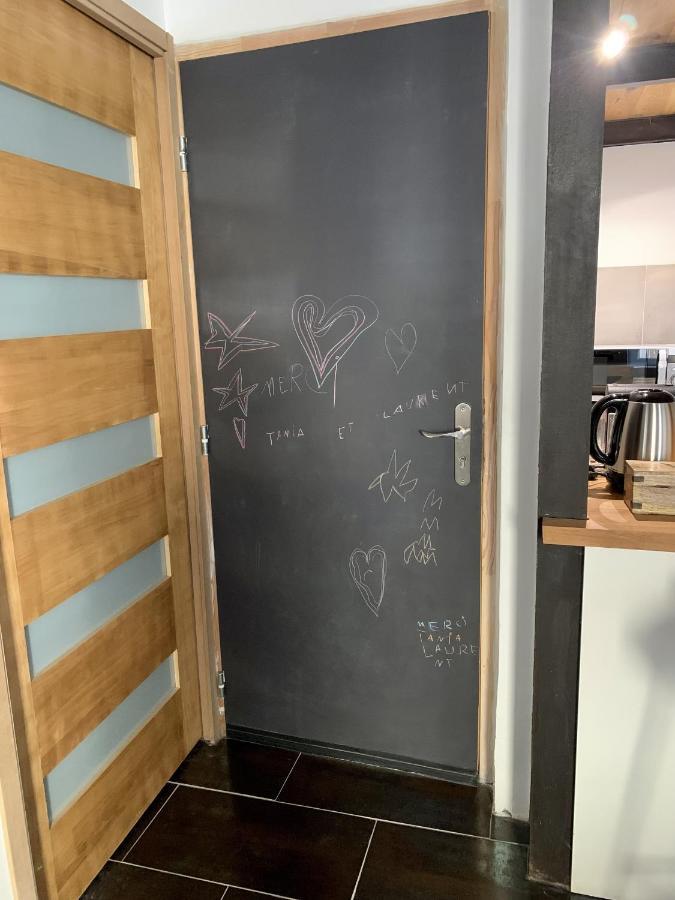 Appartement Atypique Cosy Entre Terre & Mer マルセイユ エクステリア 写真